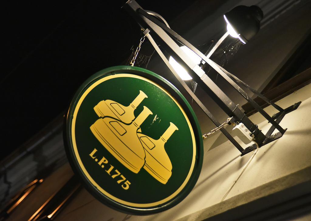 Hotel Restaurant Darwin Prag Eksteriør billede